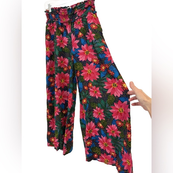 Patrons Of Peace BOHO Palazzo pants in Floral. Size Medium - Picture 5 of 7